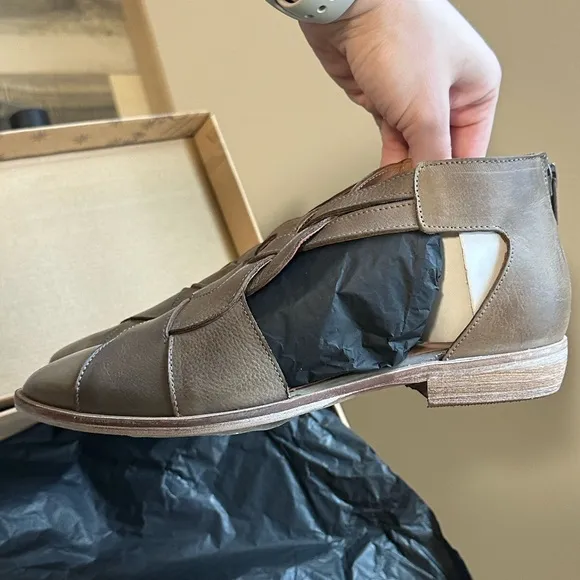 NWT Free People Wanderlust Leather Sandals