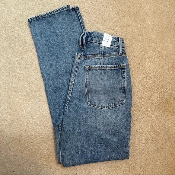 NWT! Good American Women’s Good 90’s Icon Blue Straight Leg Jeans - Size 2/26