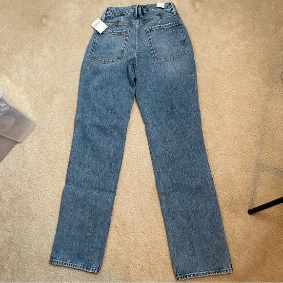 NWT! Good American Women’s Good 90’s Icon Blue Straight Leg Jeans - Size 2/26