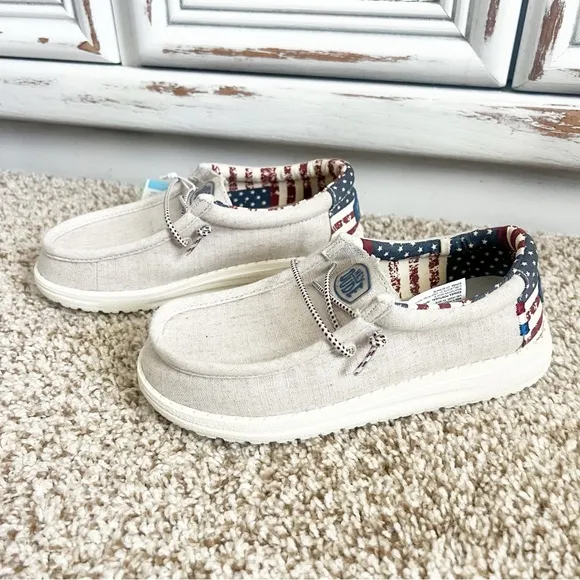 NWT Kids Hey Dude Wally American Flag Patriotic Slip On Shoes Size US 1