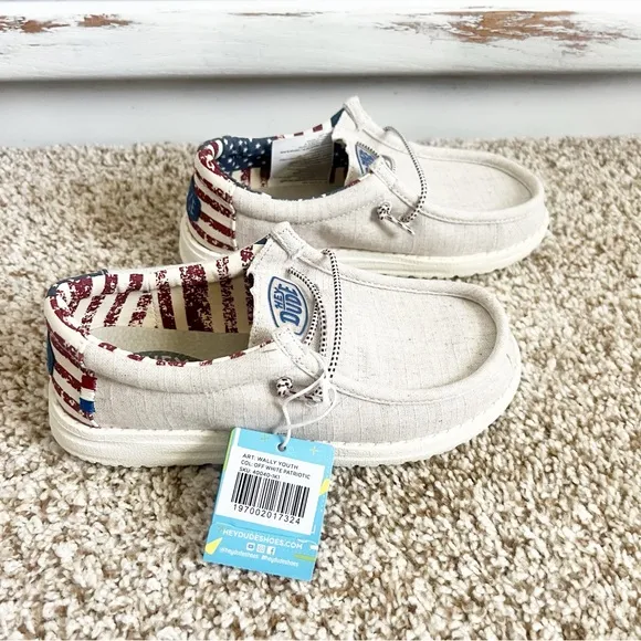 NWT Kids Hey Dude Wally American Flag Patriotic Slip On Shoes Size US 1