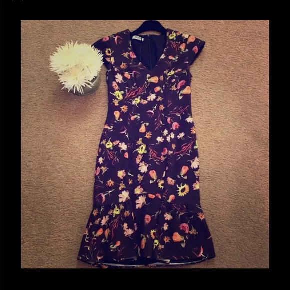 NWT Moschino Floral Hourglass Midi Dress XS S | Made in Italy 🌸👗 Easter Cocktail