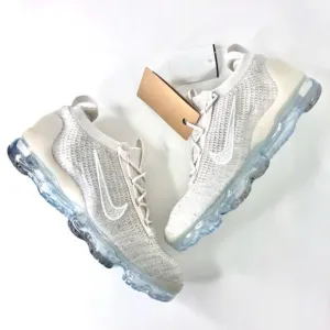 NWT Nike Air Vapormax 2021 FK Knit Phantom Sneakers Women’s 5.5 Shoes