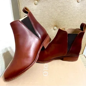 NWT Nisolo Eva Everyday Chelsea Women's Ankle Boot in Auburn - Size 6.5