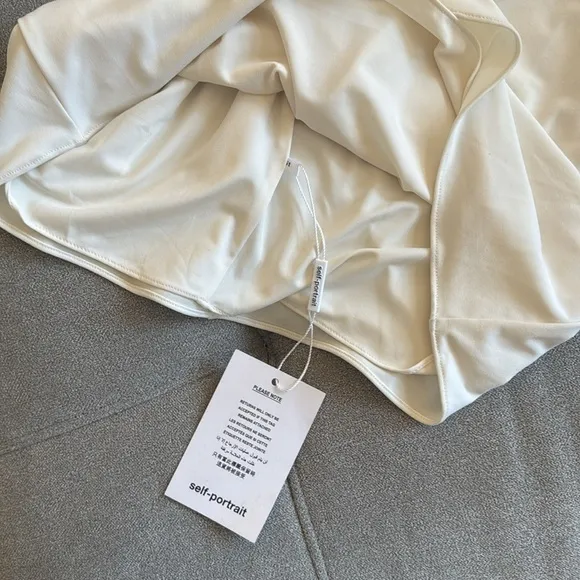 NWT Self-Portrait Ivory Jersey Off-Shoulder Mini Dress, US2/UK6 XS bridal cream