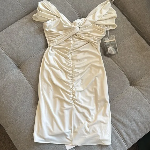 NWT Self-Portrait Ivory Jersey Off-Shoulder Mini Dress, US2/UK6 XS bridal cream