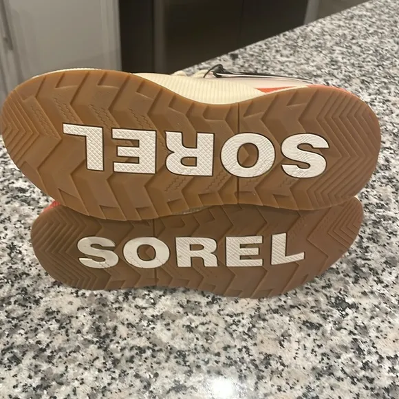 NWT Sorel Waterproof Rainboots - Size 6