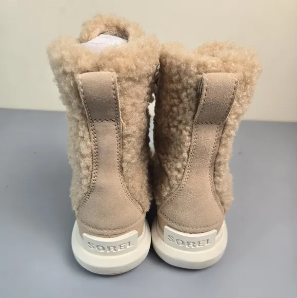 NWT Sorel Youth Explorer Cozy Faux Fur Boots Size 3