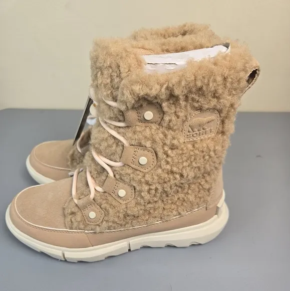 NWT Sorel Youth Explorer Cozy Faux Fur Boots Size 3