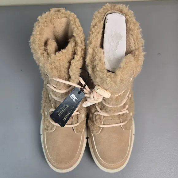 NWT Sorel Youth Explorer Cozy Faux Fur Boots Size 3