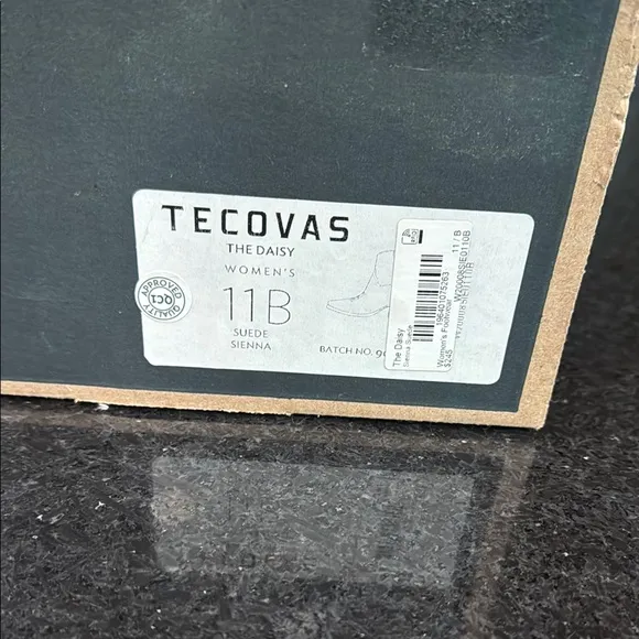 NWT Tecovas The Daisy Women's Suede Ankle Boots