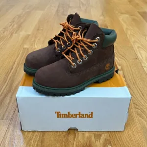 NWT Timberland Premium Dark Brown Nubuck 6-Inch Waterproof Boots kids us 11 &amp; 12