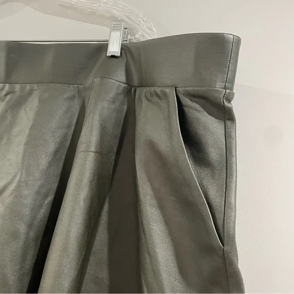 NWT Torrid Circle Skirt Ponte Coated Olive (Faux Leather) - Green, Size 5X/28W