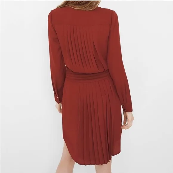 NWT White House Black Market Long Sleeve Pintuck Cinnamon Dress Size 2