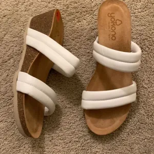 NWT Yokono Sandals Womens White Leather Wedge Slip On size 9.5