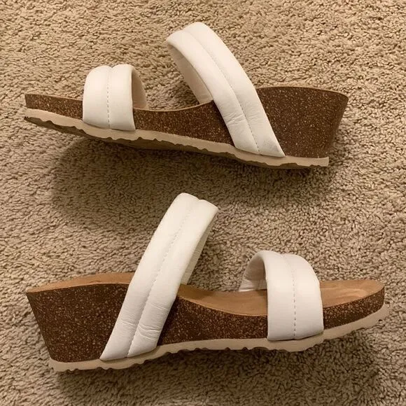 NWT Yokono Sandals Womens White Leather Wedge Slip On size 9.5