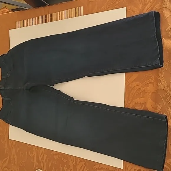 NYDJ Dark Indigo Straight Leg Jeans EUC
