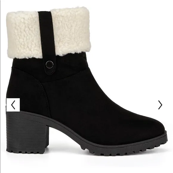 Olivia Miller Womens Amy Sherpa Cuff Bootie