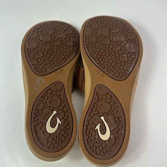 OLUKAI Nonohe Olu Golden Brown Leather Slide Women’s Sandals