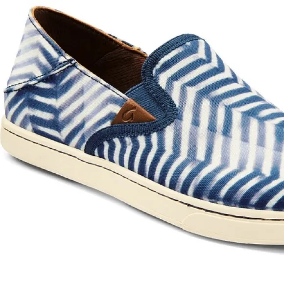 OluKai Vintage Indigo &amp; Off White Pehuea Sneakers Women Size 6 NEW