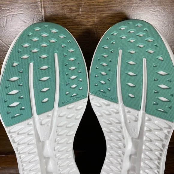 On Cloud Cloudsurfer Mens Shoe size 11