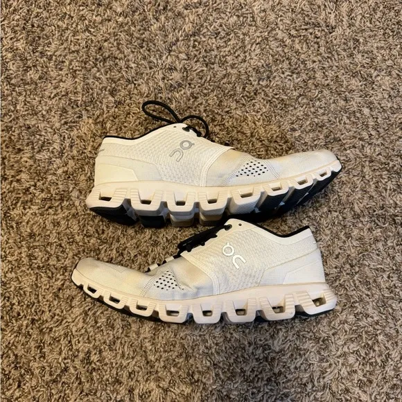 On Cloud X Running Shoes