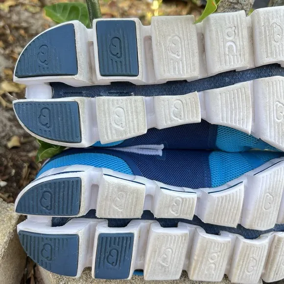 ON Men's Cloud Malibu/Denim Cloudtec Running Shoes Size M 9.5