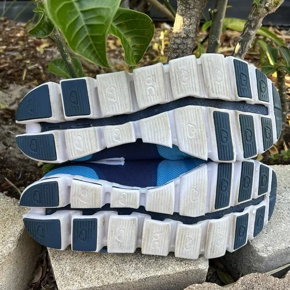 ON Men's Cloud Malibu/Denim Cloudtec Running Shoes Size M 9.5