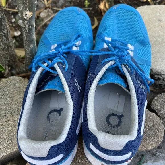 ON Men's Cloud Malibu/Denim Cloudtec Running Shoes Size M 9.5