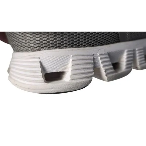ON RUNNING Cloud 5 Running Shoes Size 13