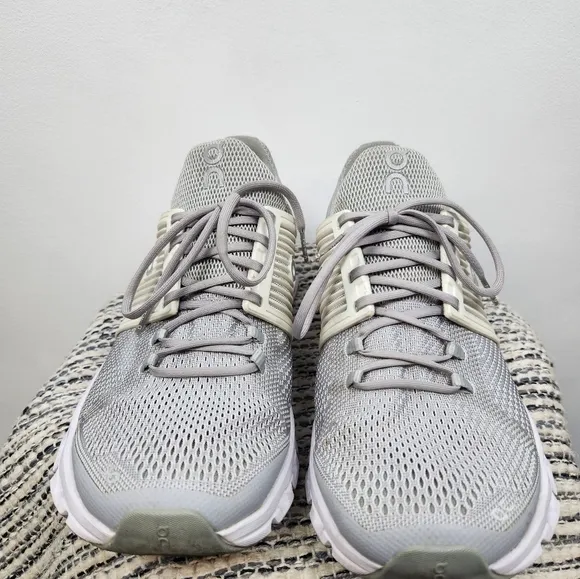 On Running Cloud Swift Gray Running Shoes Womens 10