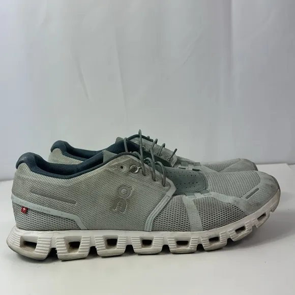 On Running Cloud Women's Running Shoes