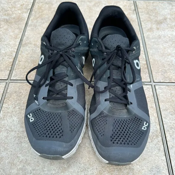 On Running Mens Cloudflow Faux Leather Sport Running Shoes