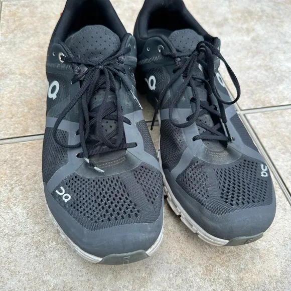 On Running Mens Cloudflow Faux Leather Sport Running Shoes