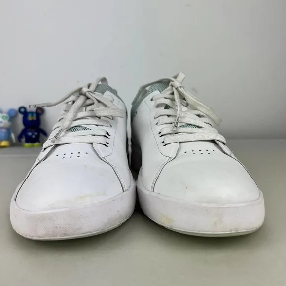 On Running The Roger Advantage Shoes Womens Size: 9.5