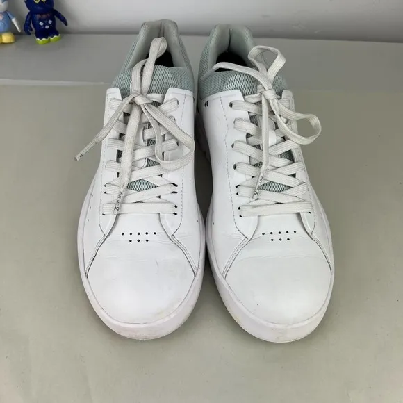 On Running The Roger Advantage Shoes Womens Size: 9.5