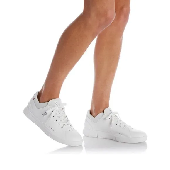 ON The Roger Advantage Sneakers in All White 10.5 New Mens Athletic Shoes