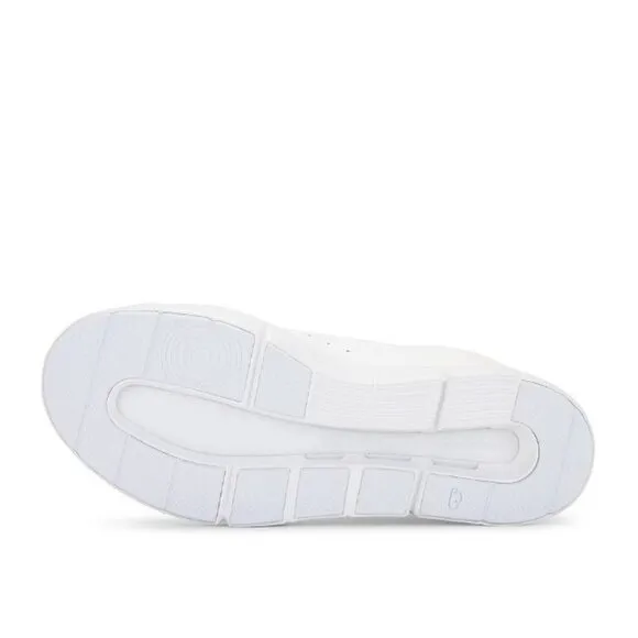ON The Roger Advantage Sneakers in All White 10.5 New Mens Athletic Shoes