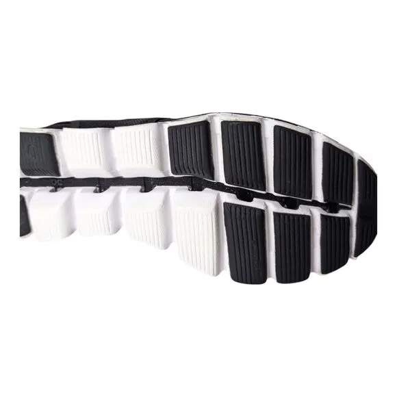 ON RUNNING Cloud 2.0 &quot;Black/White&quot; Running Shoes Size 9