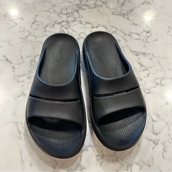 Oofos Black OOahh Slip On Slide Sandals Size Woman’s 7