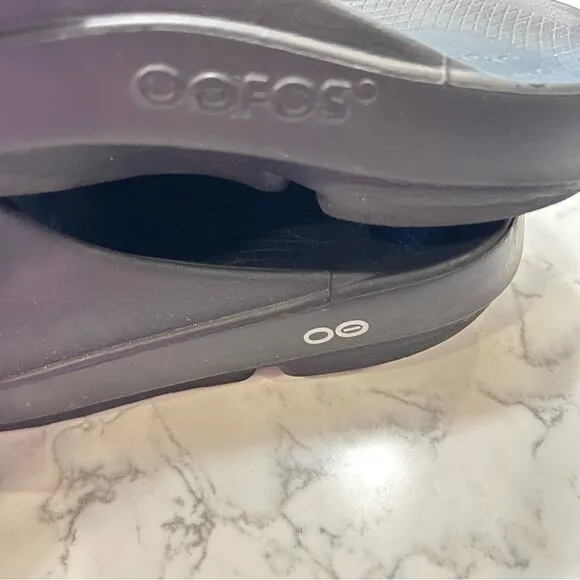 Oofos Black OOahh Slip On Slide Sandals Size Woman’s 7
