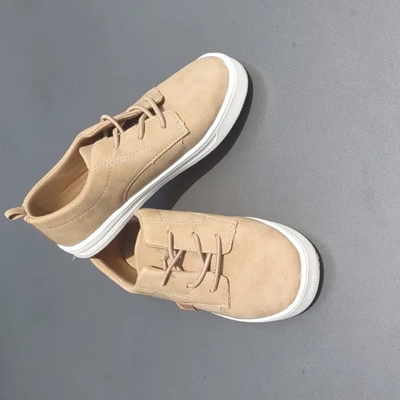 OshKosh® Bgosh Boys/ Toddler Shoes Size 13M Putney Tan Laces Slip On