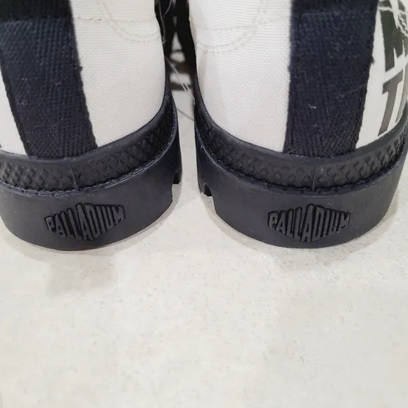 Palladium Make the Future Low Top Light Sneakers Mens 9