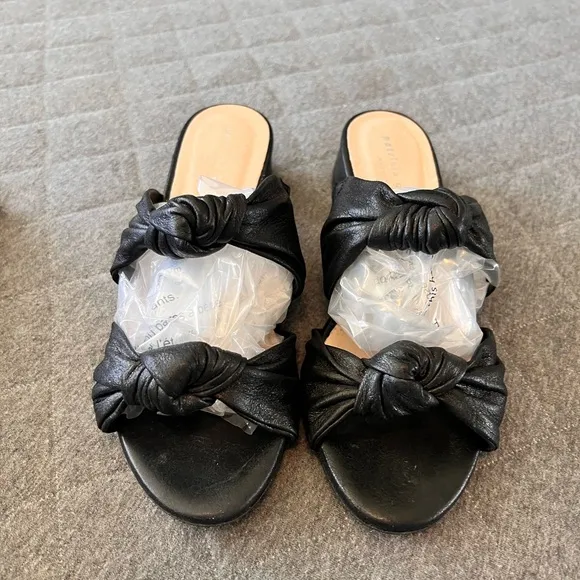 PATRICIA GREEN Sz 8 Black Leather Slip Double Strap Knotted Slip on Sandals