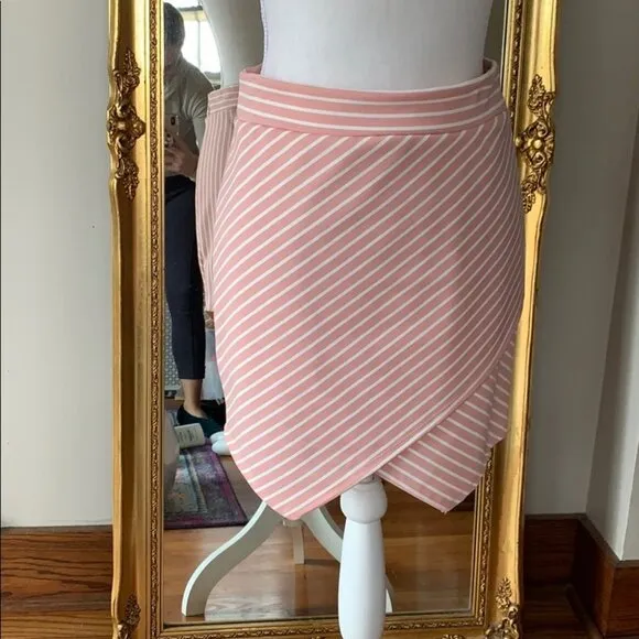 Pink &amp; White Envelope Skirt 💕 NWT!