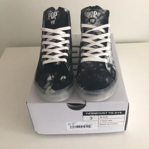 Pop Shoes Fairmount Light Up Sneakers (Big Kid)