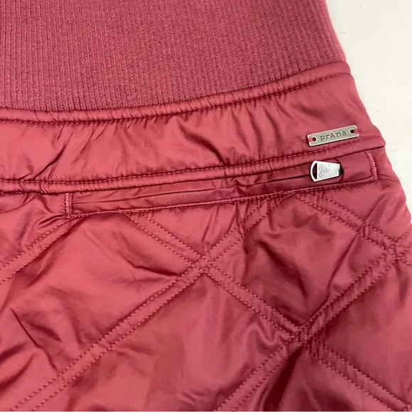 Prana Skirt Esia Bum Warmer Quilted Zipper Pull On Pockets Maroon Burgundy Red