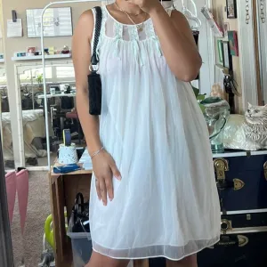Pretty Vintage 60s Peignoir Cream Chiffon Nightgown Dress Size-S/M