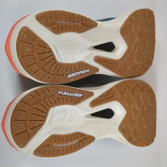 Puma Men's Deviate Nitro  Running Shoes