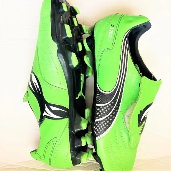 Puma Soccer Cleats Shoes NEW 102330 V3.11 Men 8 12 covered tongue Green Black
